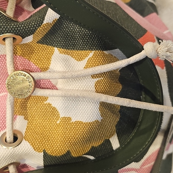 Boden Canvas Bucket Bag/Crossbody - Picture 3 of 7